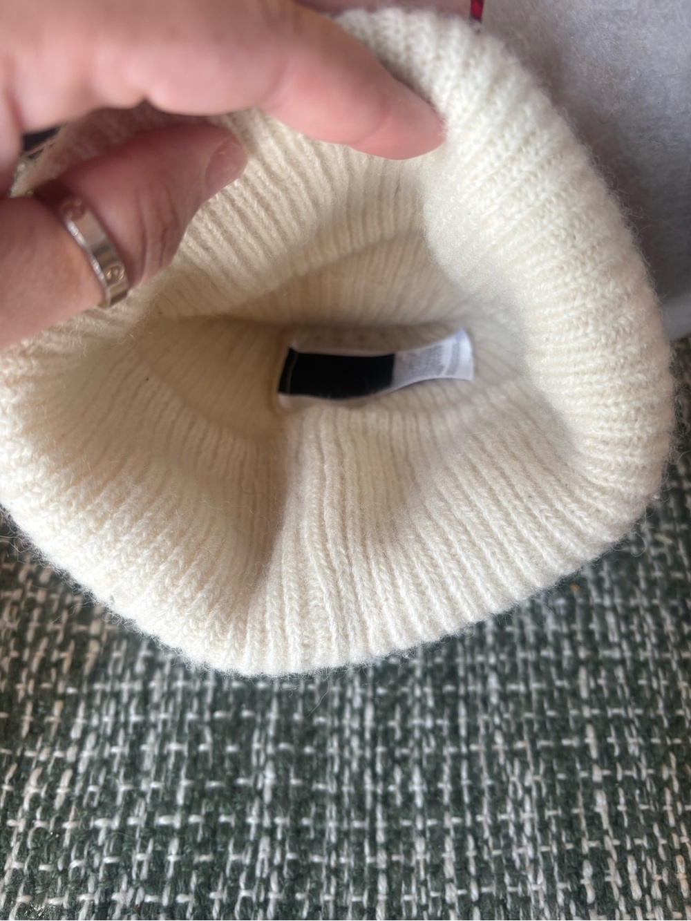 The North Face Cream Ribbed Knit Beanie with XX Patch - Picture 3 of 4